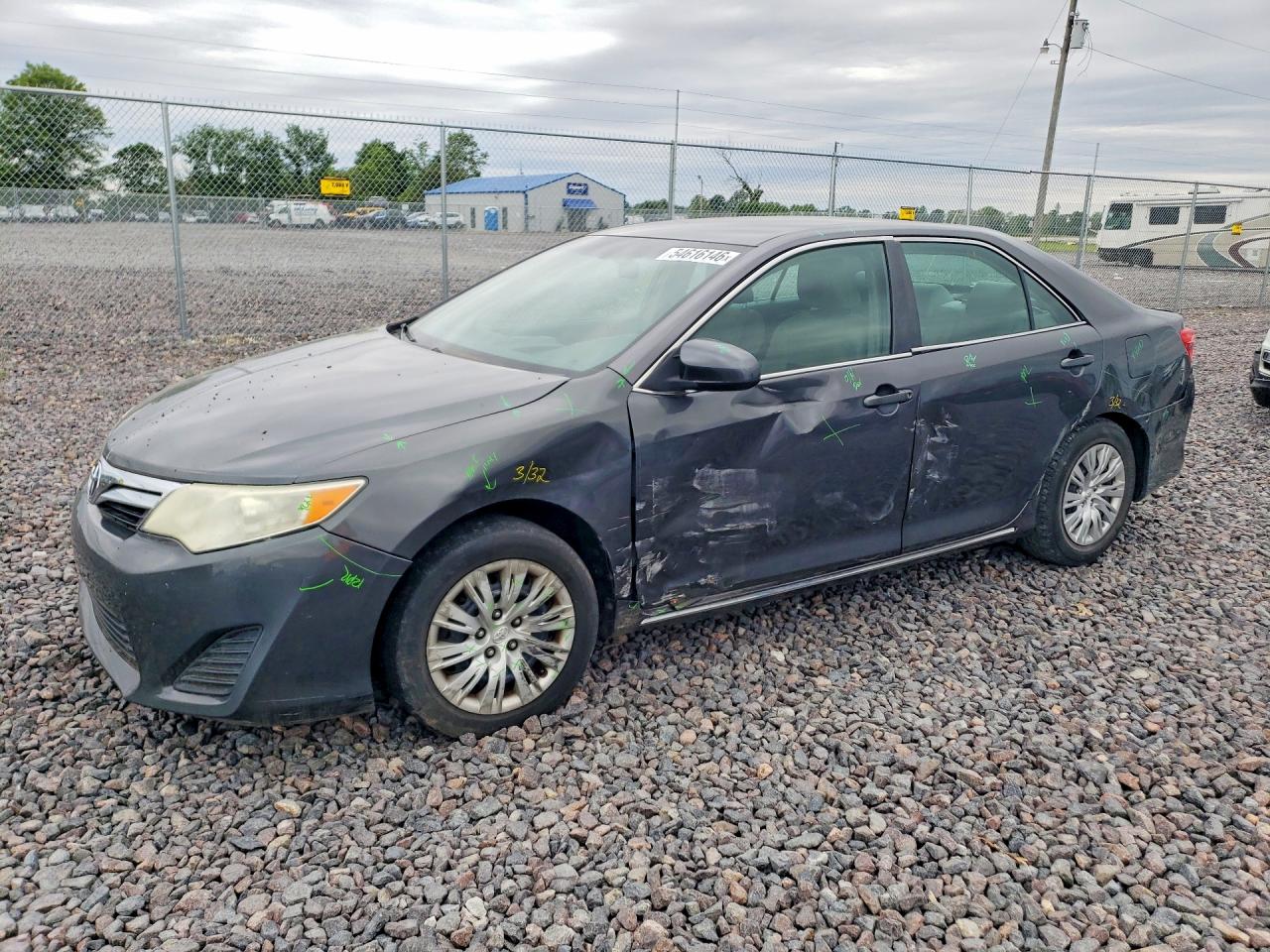2014 TOYOTA CAMRY