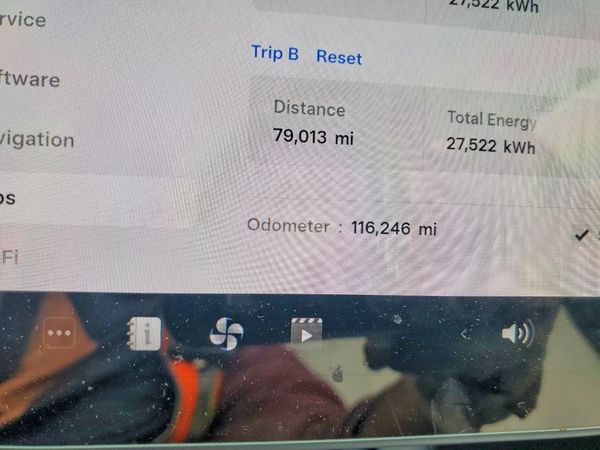 2022 TESLA MODEL 3