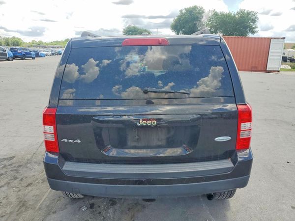 2016 JEEP PATRIOT Latitude