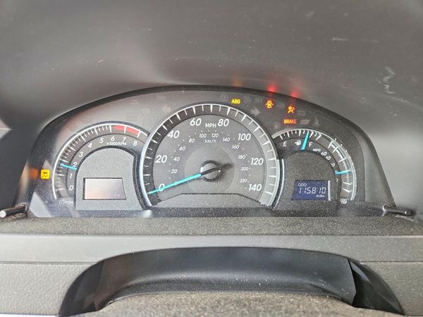 2012 TOYOTA CAMRY