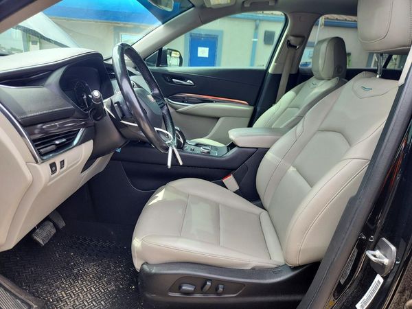 2019 CADILLAC XT4 Luxury