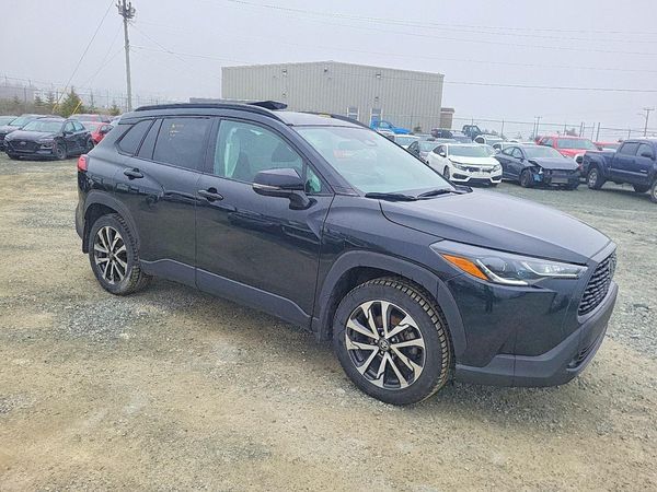 2024 TOYOTA COROLLA CROSS LE