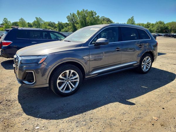 2025 AUDI Q7 quattro Premium Plus