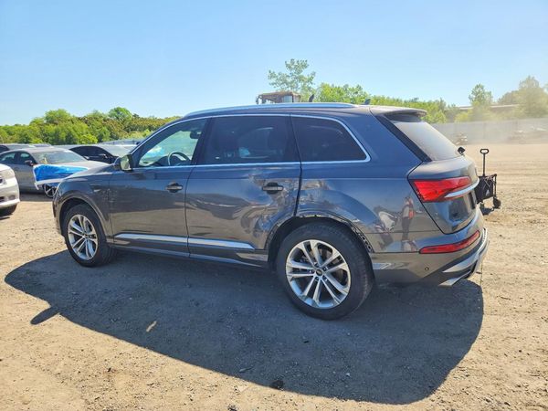 2025 AUDI Q7 quattro Premium Plus