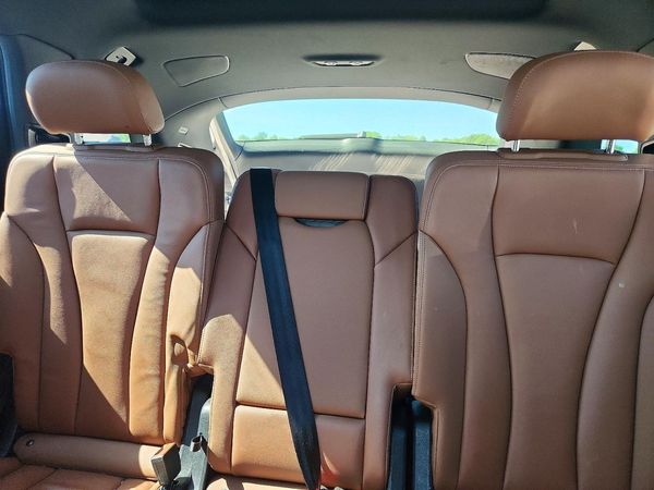 2025 AUDI Q7 quattro Premium Plus