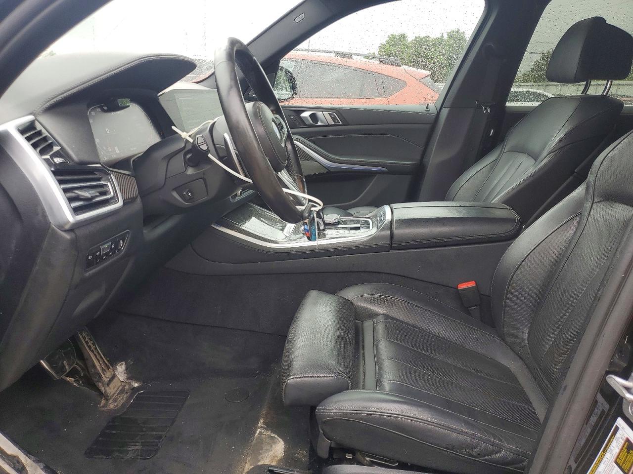 2021 BMW X5 M50i