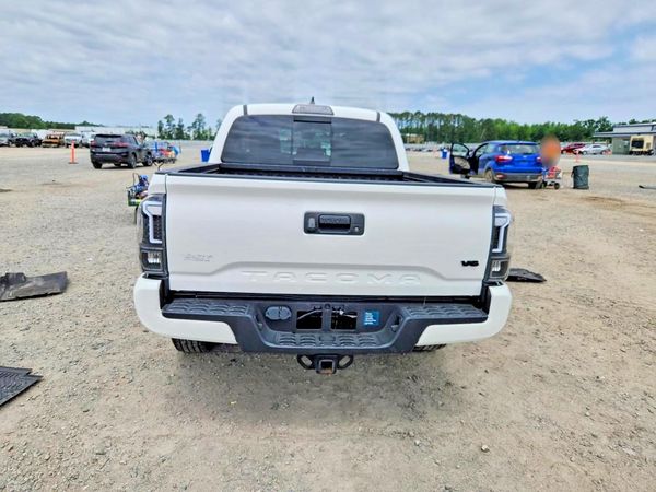 2019 TOYOTA TACOMA SR5