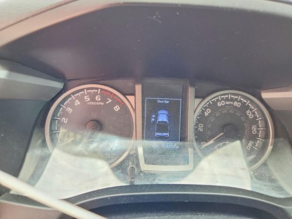 2019 TOYOTA TACOMA SR5