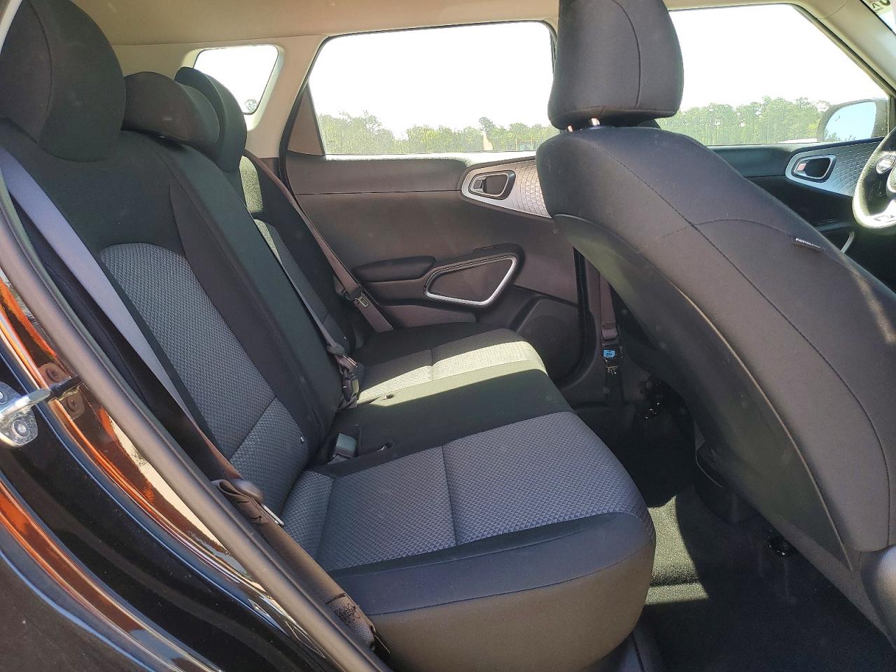 2025 KIA SOUL LX, S