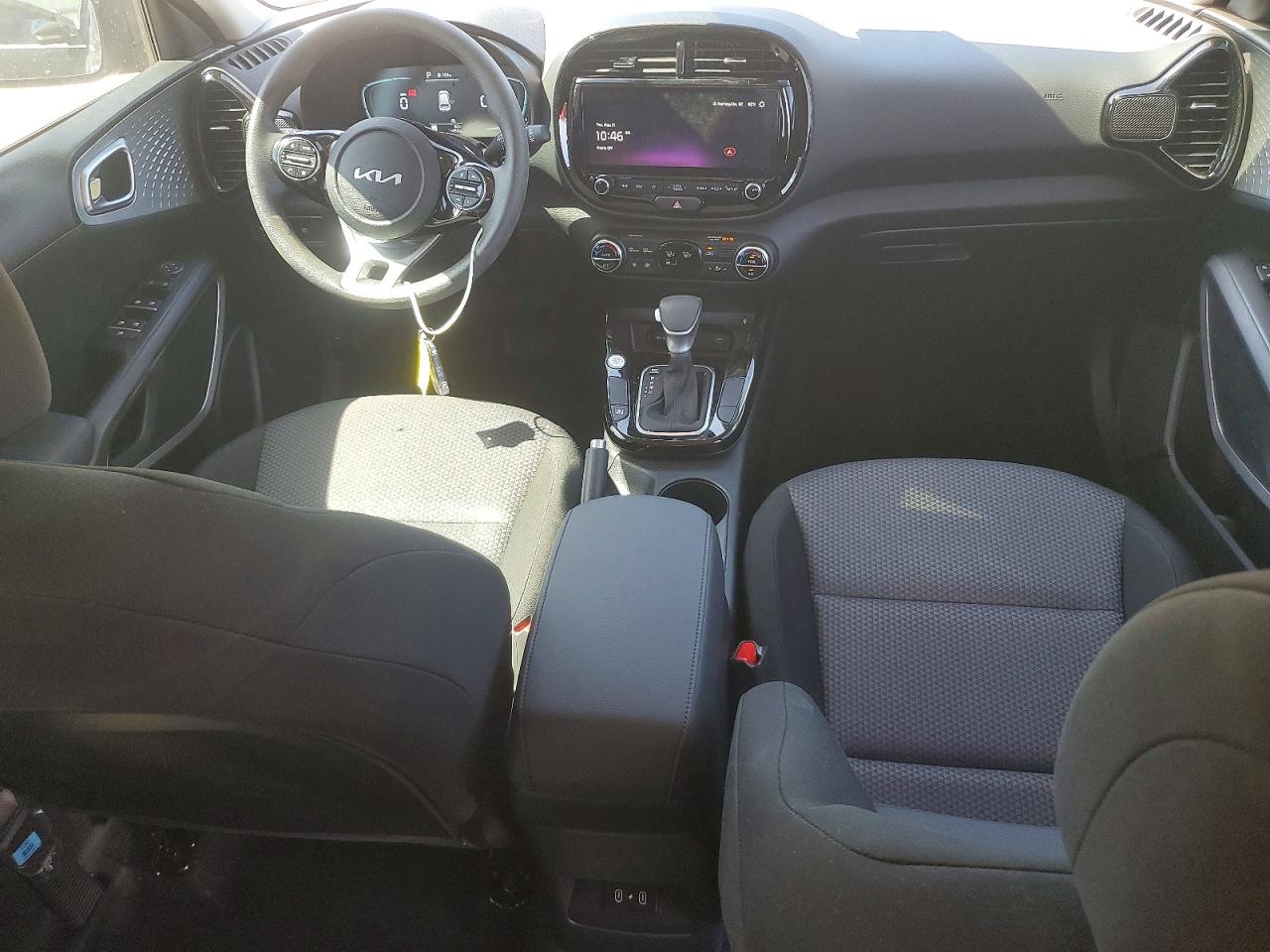 2025 KIA SOUL LX, S