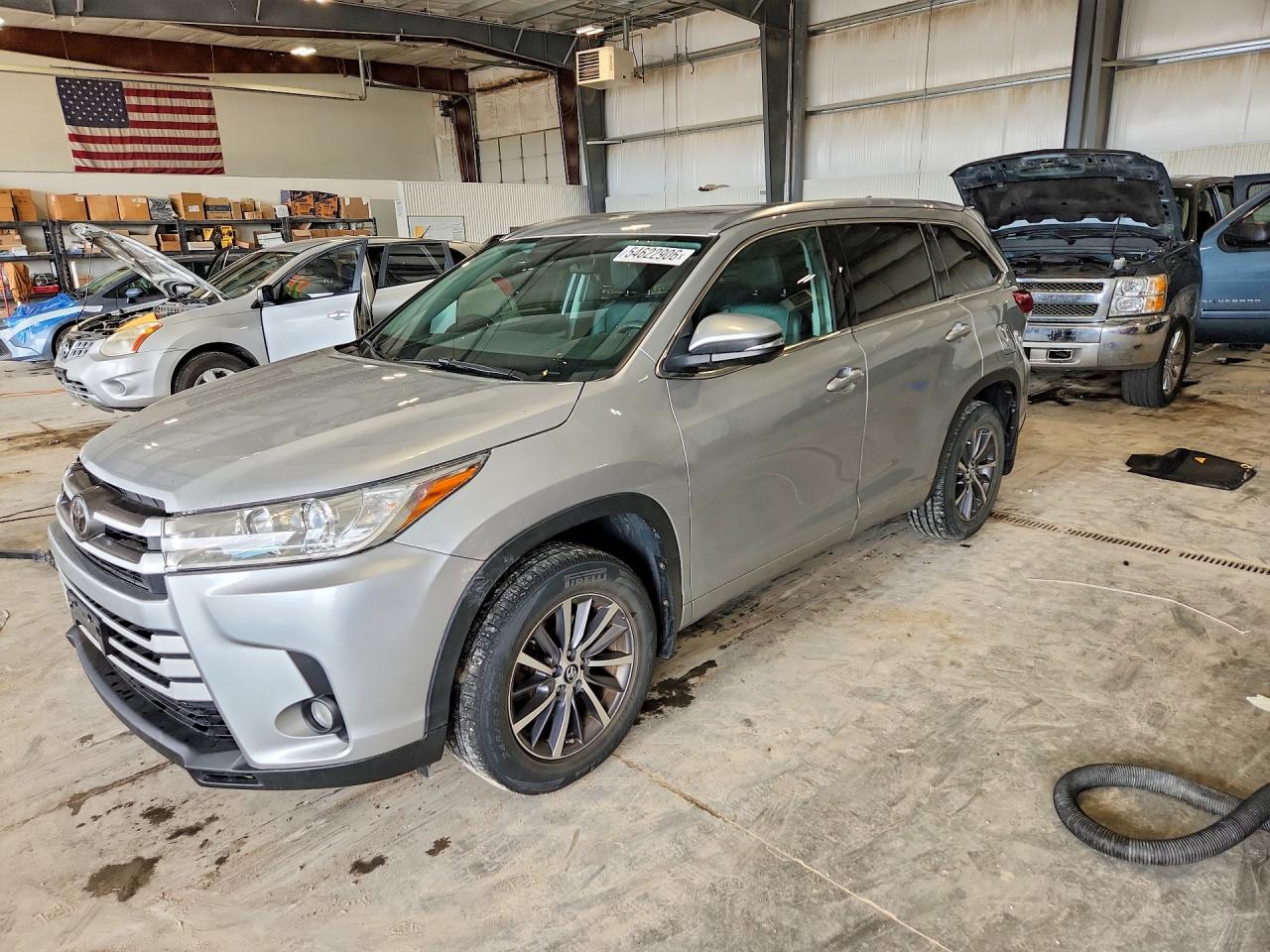 2017 TOYOTA HIGHLANDER SE/XLE