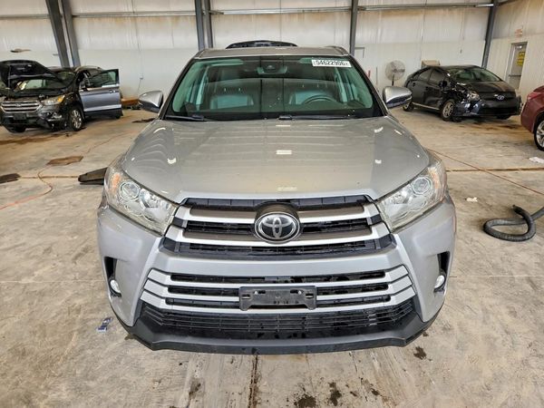 2017 TOYOTA HIGHLANDER SE/XLE