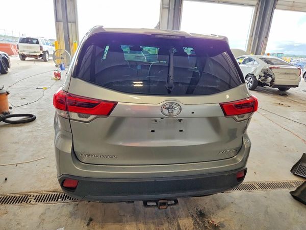 2017 TOYOTA HIGHLANDER SE/XLE