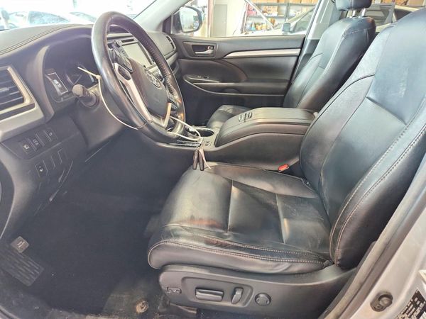 2017 TOYOTA HIGHLANDER SE/XLE