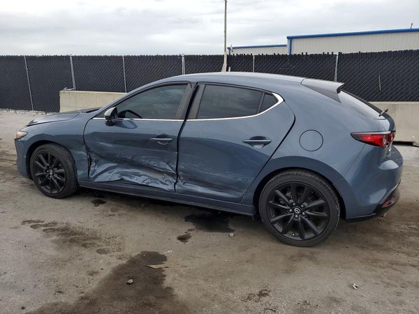 2022 MAZDA 3 Preferred Package