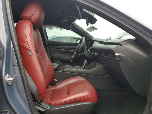 2022 MAZDA 3 Preferred Package