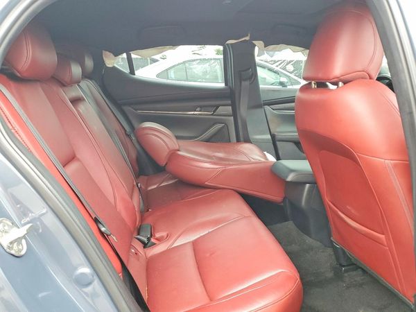 2022 MAZDA 3 Preferred Package