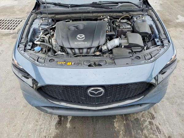 2022 MAZDA 3 Preferred Package