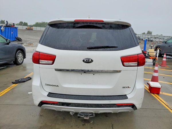 2015 KIA SEDONA TOP - High Level