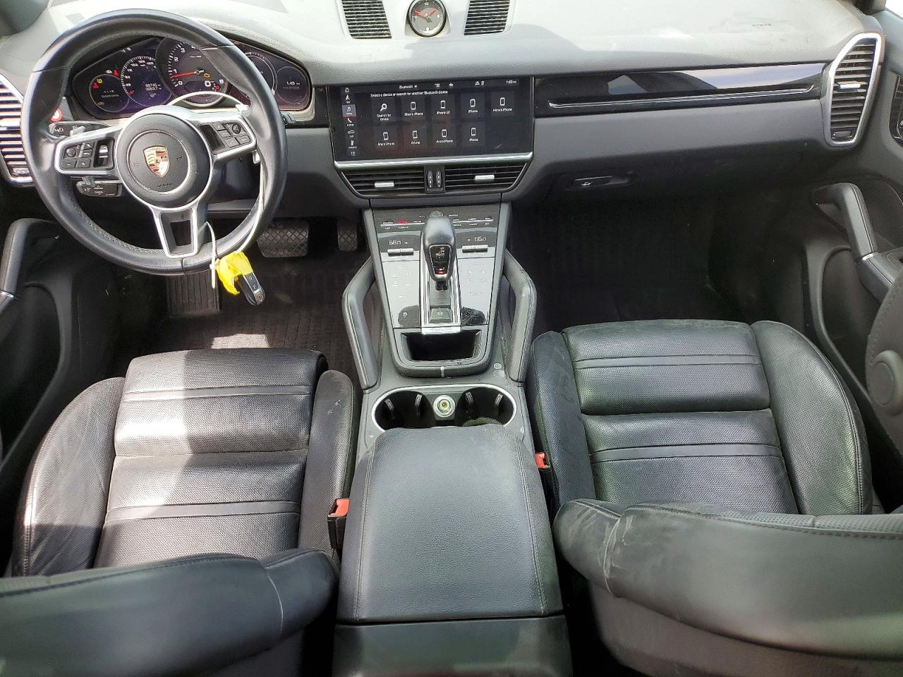 2020 PORSCHE CAYENNE