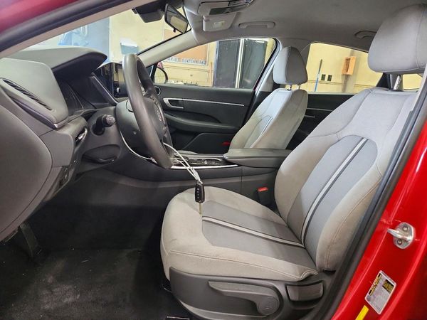 2021 HYUNDAI SONATA SE