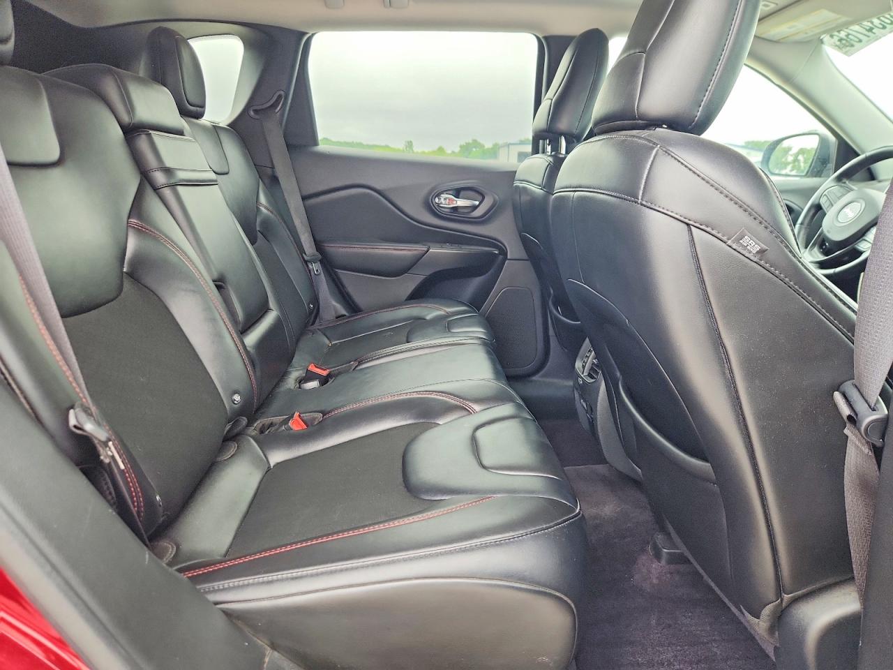 2019 JEEP CHEROKEE TRAILHAWK 4X4
