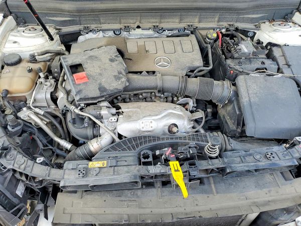 2021 MERCEDES-BENZ GLB GLB250
