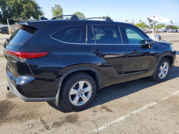 2021 TOYOTA HIGHLANDER