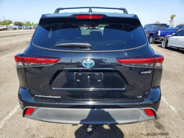 2021 TOYOTA HIGHLANDER