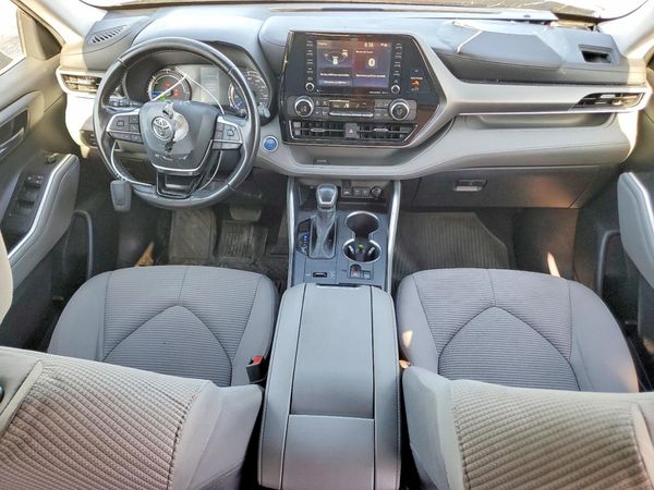 2021 TOYOTA HIGHLANDER