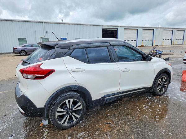 2019 NISSAN KICKS