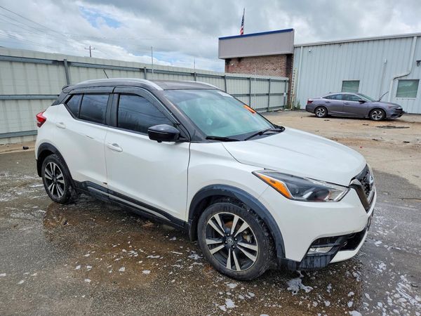 2019 NISSAN KICKS