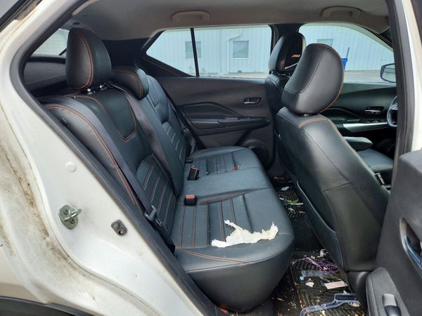 2019 NISSAN KICKS