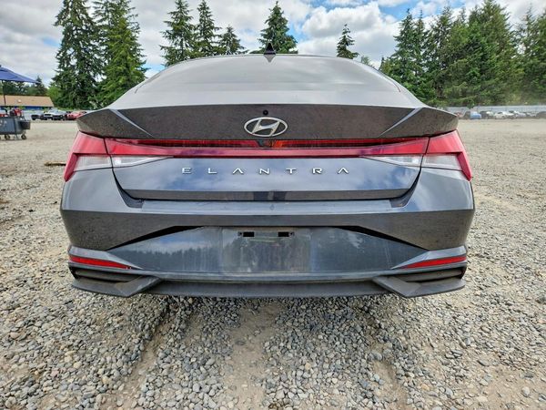 2022 HYUNDAI ELANTRA SEL w/Convenience Pkg — DIRR