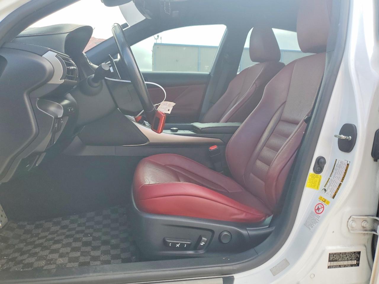 2017 LEXUS IS 200t