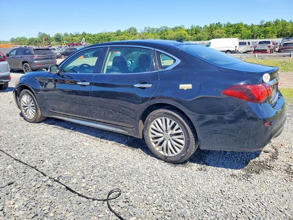 2015 INFINITI Q70L