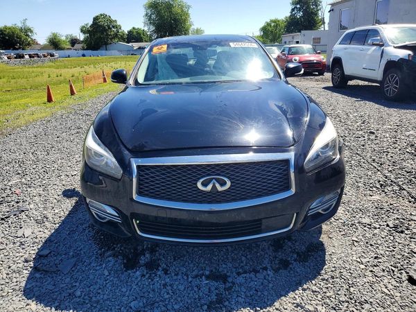 2015 INFINITI Q70L