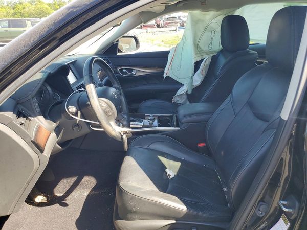 2015 INFINITI Q70L
