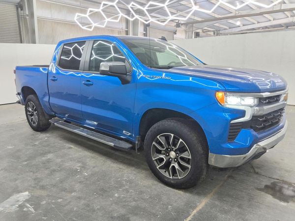 2024 CHEVROLET SILVERADO LT — Passenger 3/4