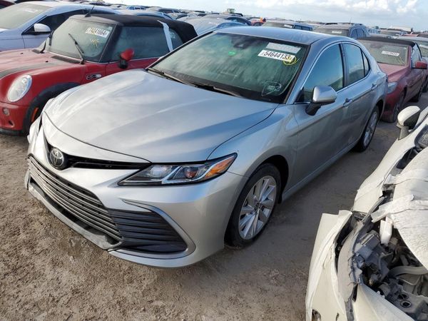 2022 TOYOTA CAMRY