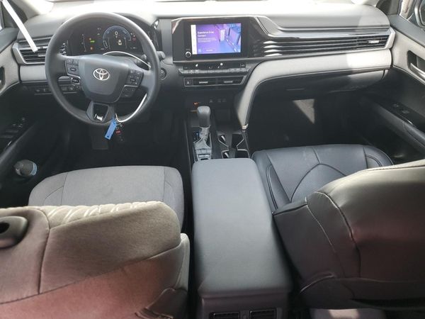 2025 TOYOTA CAMRY