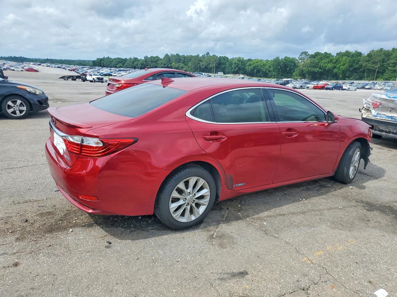 2015 LEXUS ES 300h