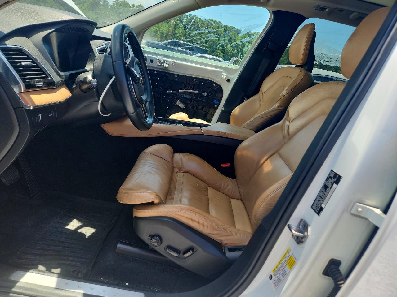 2016 VOLVO XC90 SV42 Momentum
