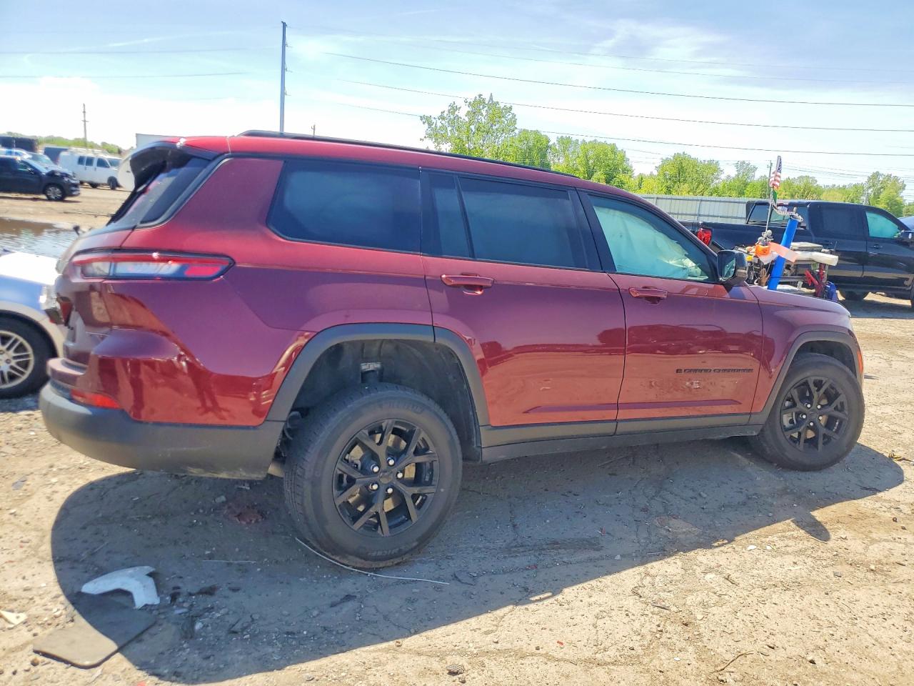 2025 JEEP GRAND CHEROKEE Laredo, Altitude