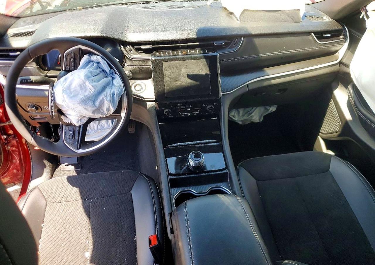 2025 JEEP GRAND CHEROKEE Laredo, Altitude