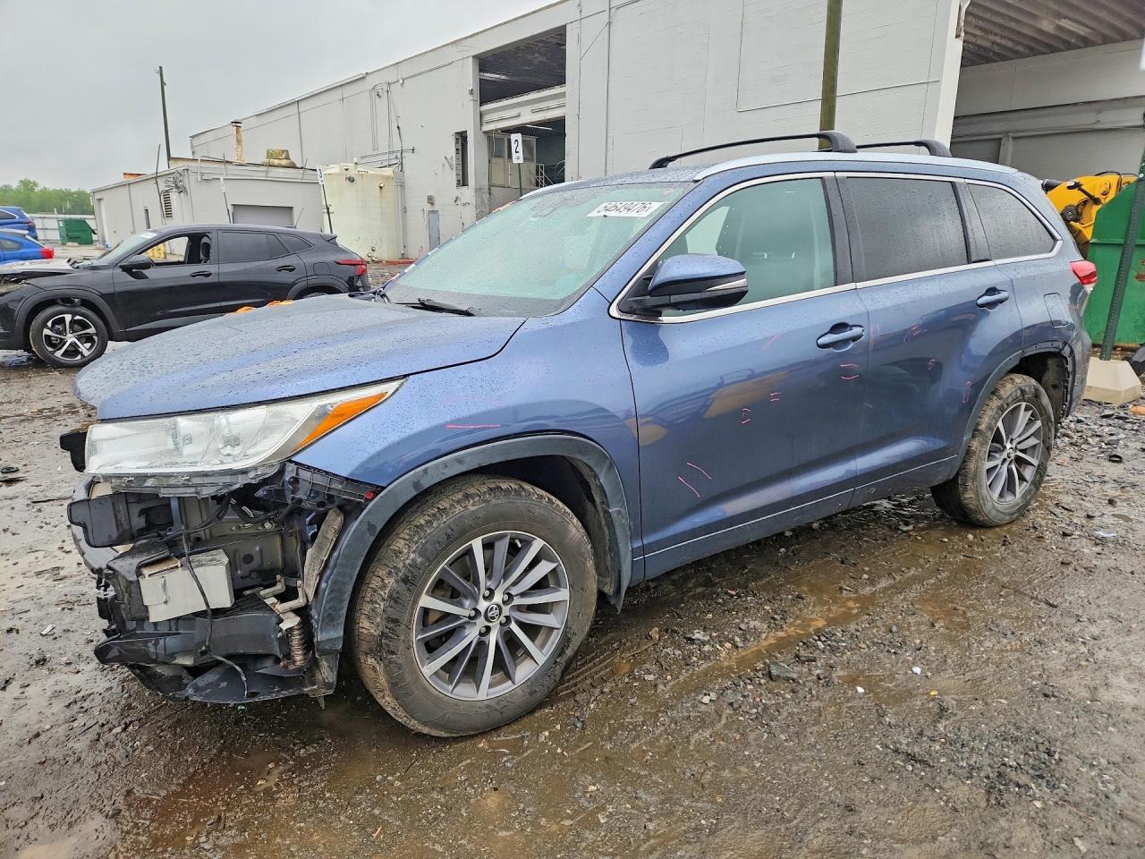 2017 TOYOTA HIGHLANDER
