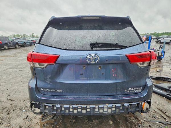 2017 TOYOTA HIGHLANDER