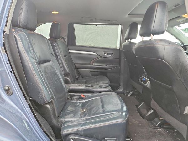 2017 TOYOTA HIGHLANDER