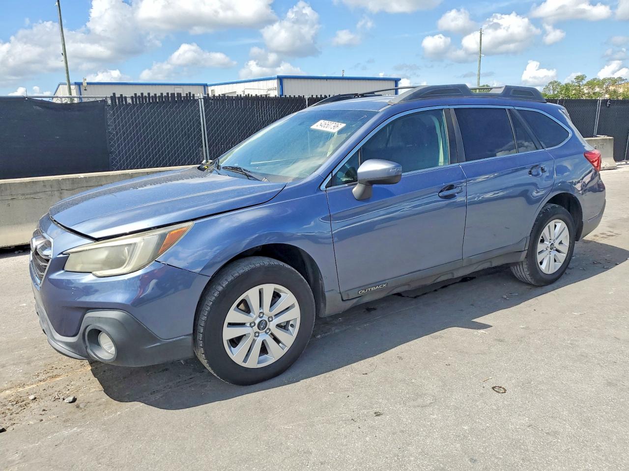 2018 SUBARU OUTBACK Premium