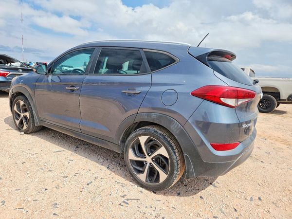 2016 HYUNDAI TUCSON